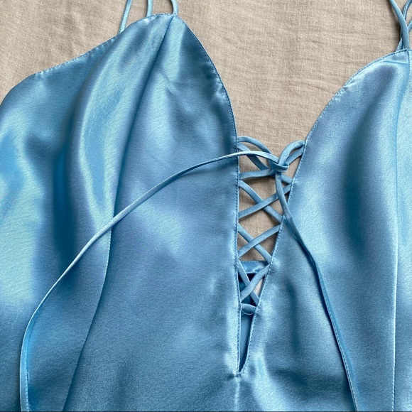 LA SENZA Satin Front Tie Camisole Nightie - Picture 5 of 10